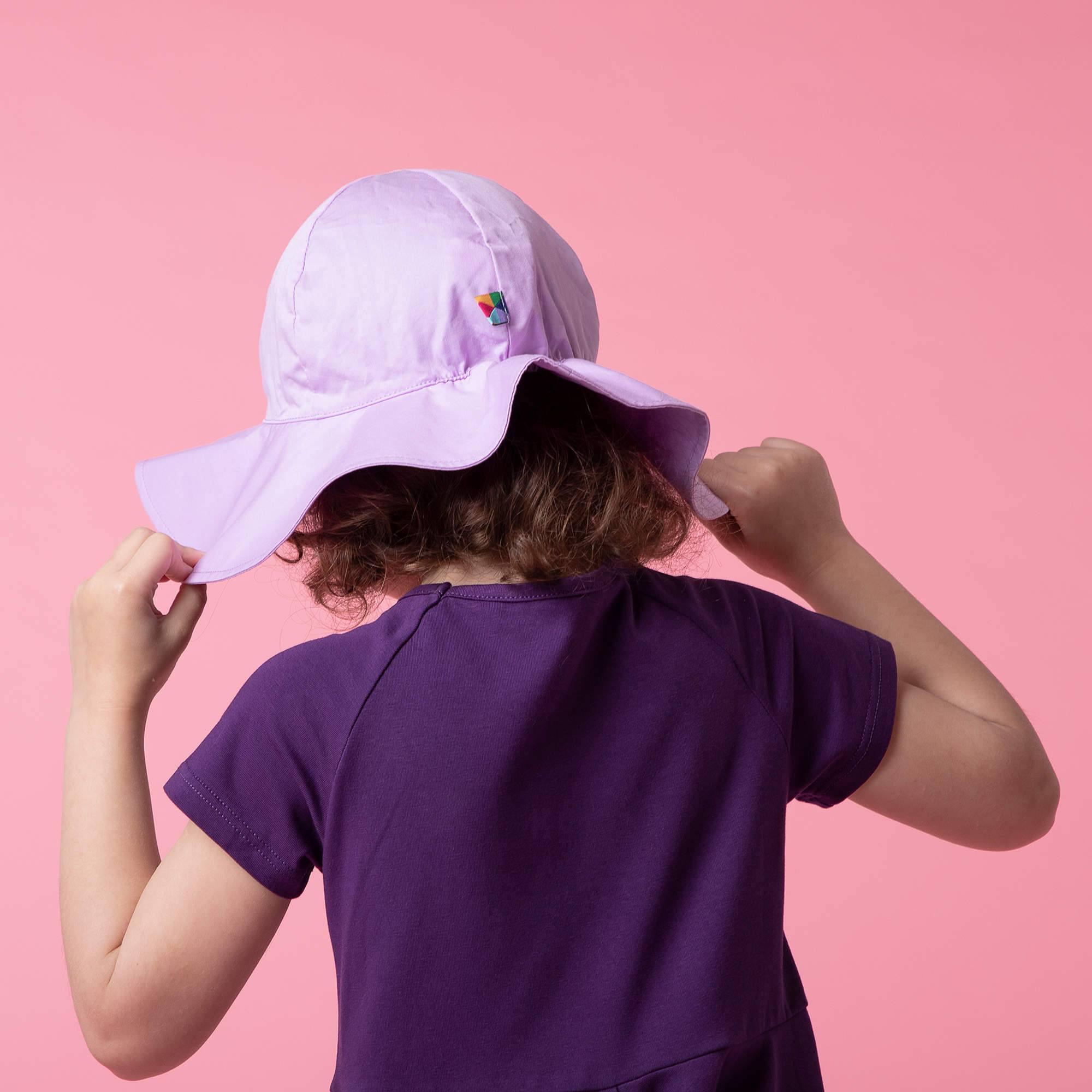 Light purple brimmed hat