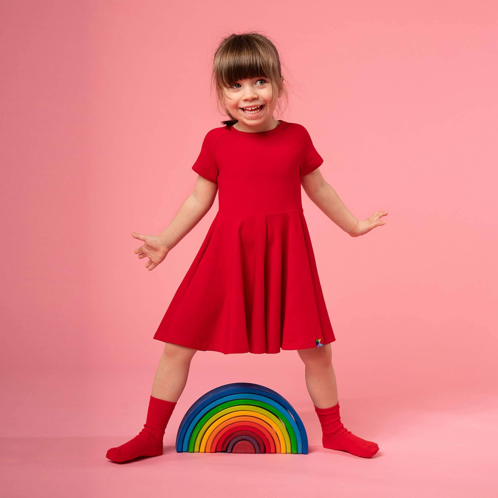 Red short sleeve dress