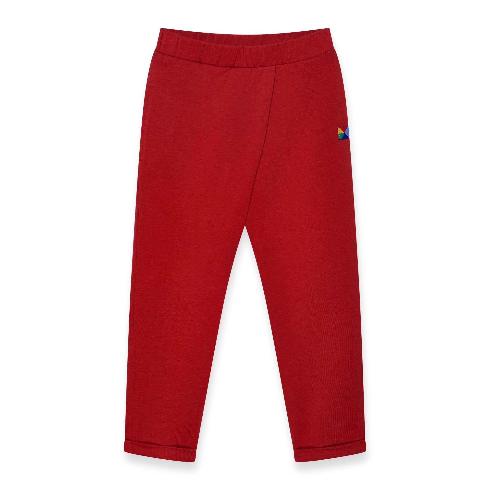 Red pants with a pleat