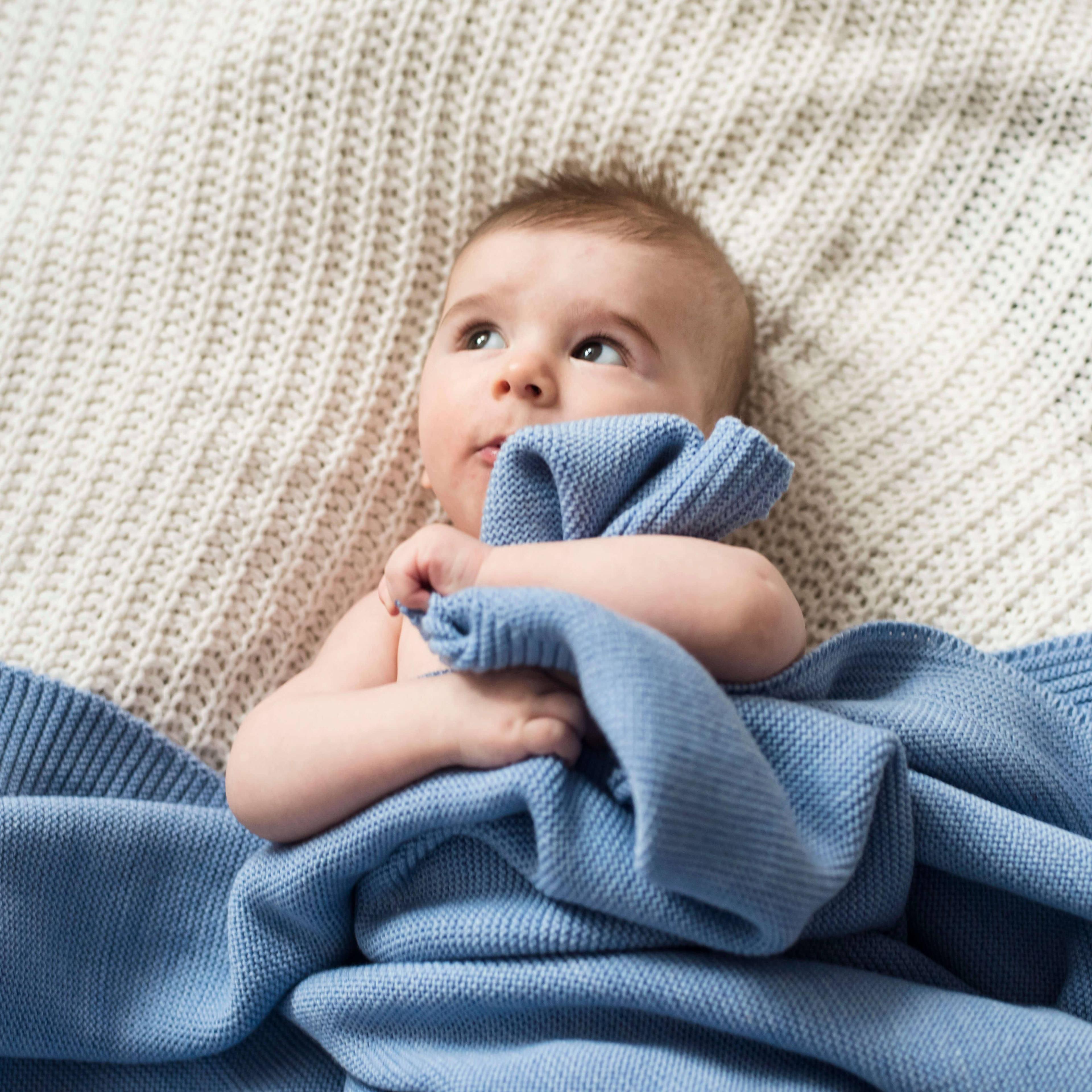 Sky blue merino wool knitted blanket