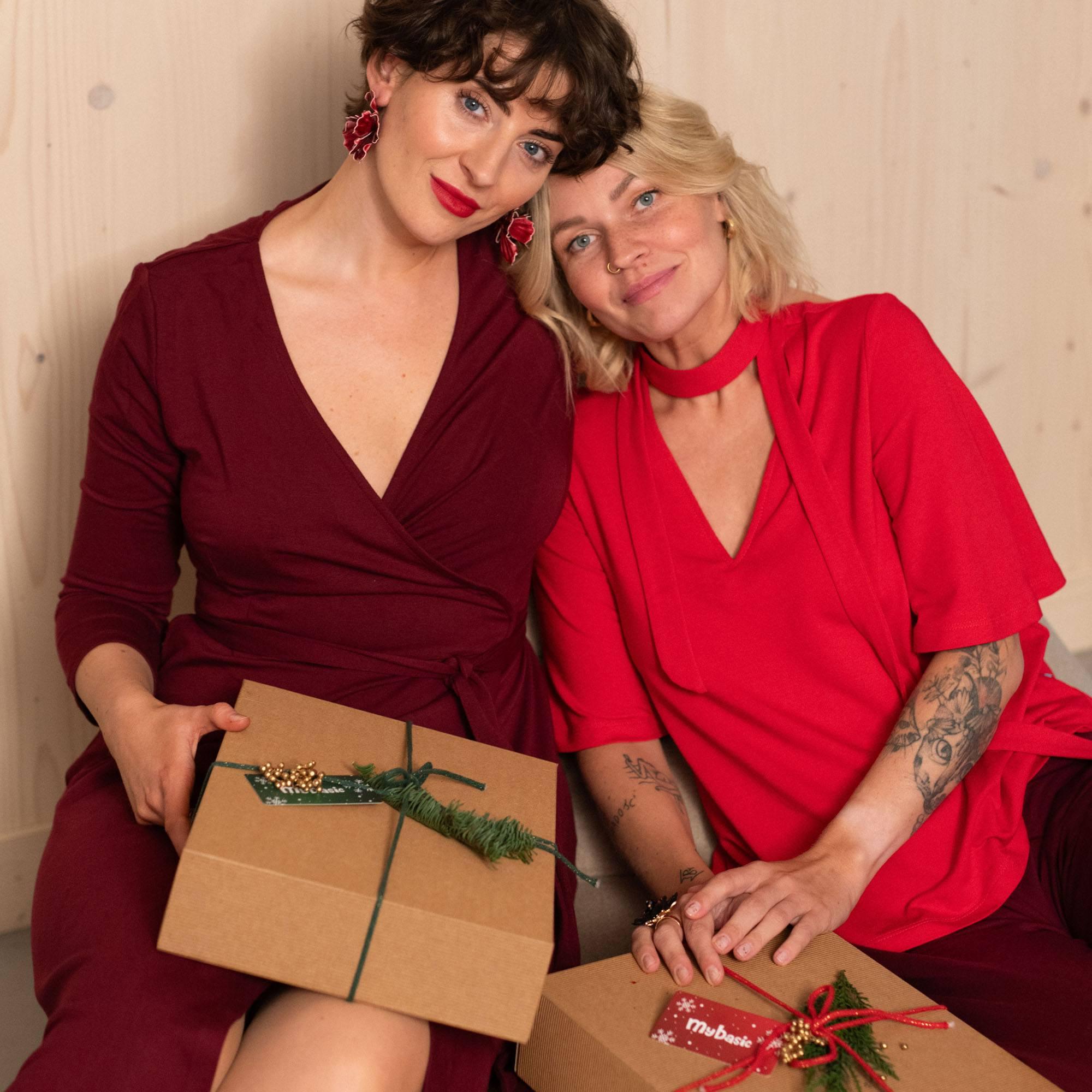 Red blouse with neck tie Women