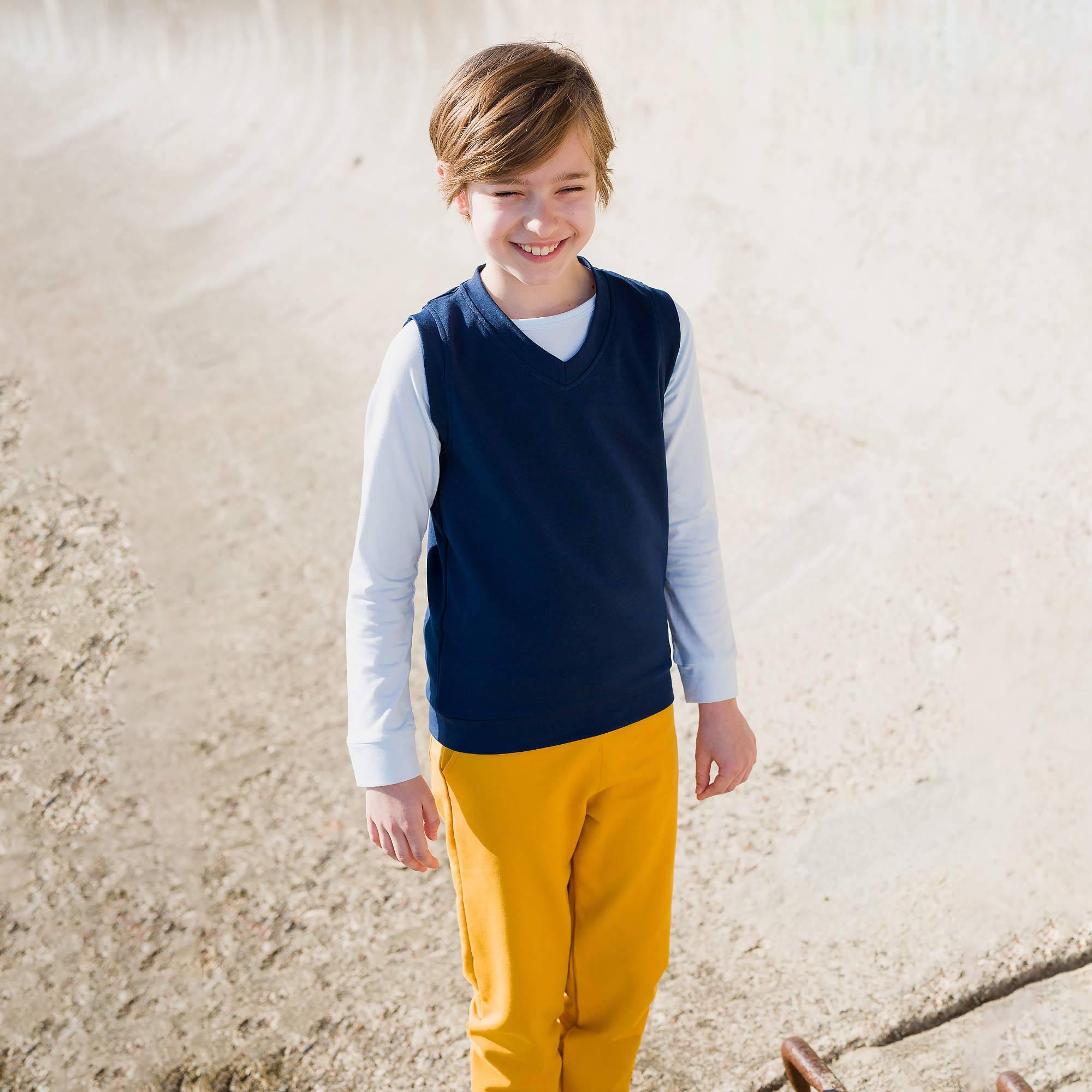 Navy blue sweatshirt vest