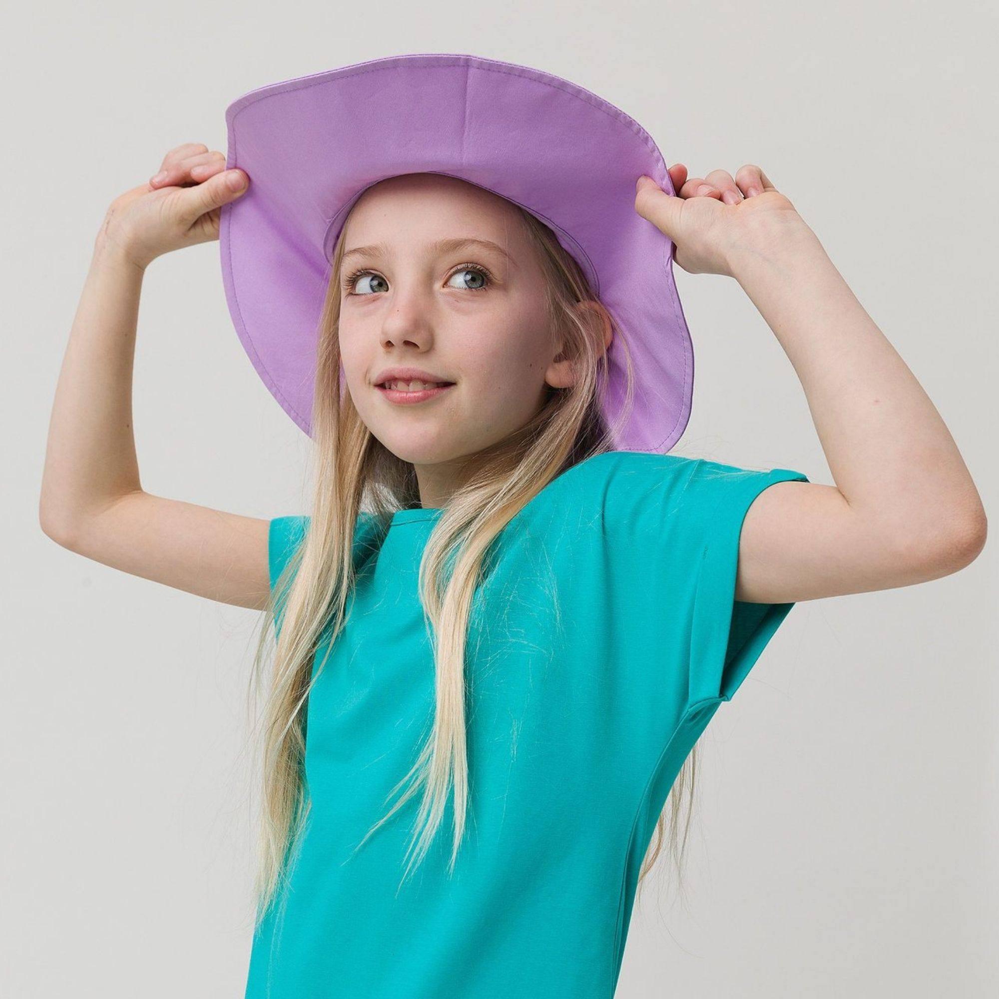 Light purple brimmed hat