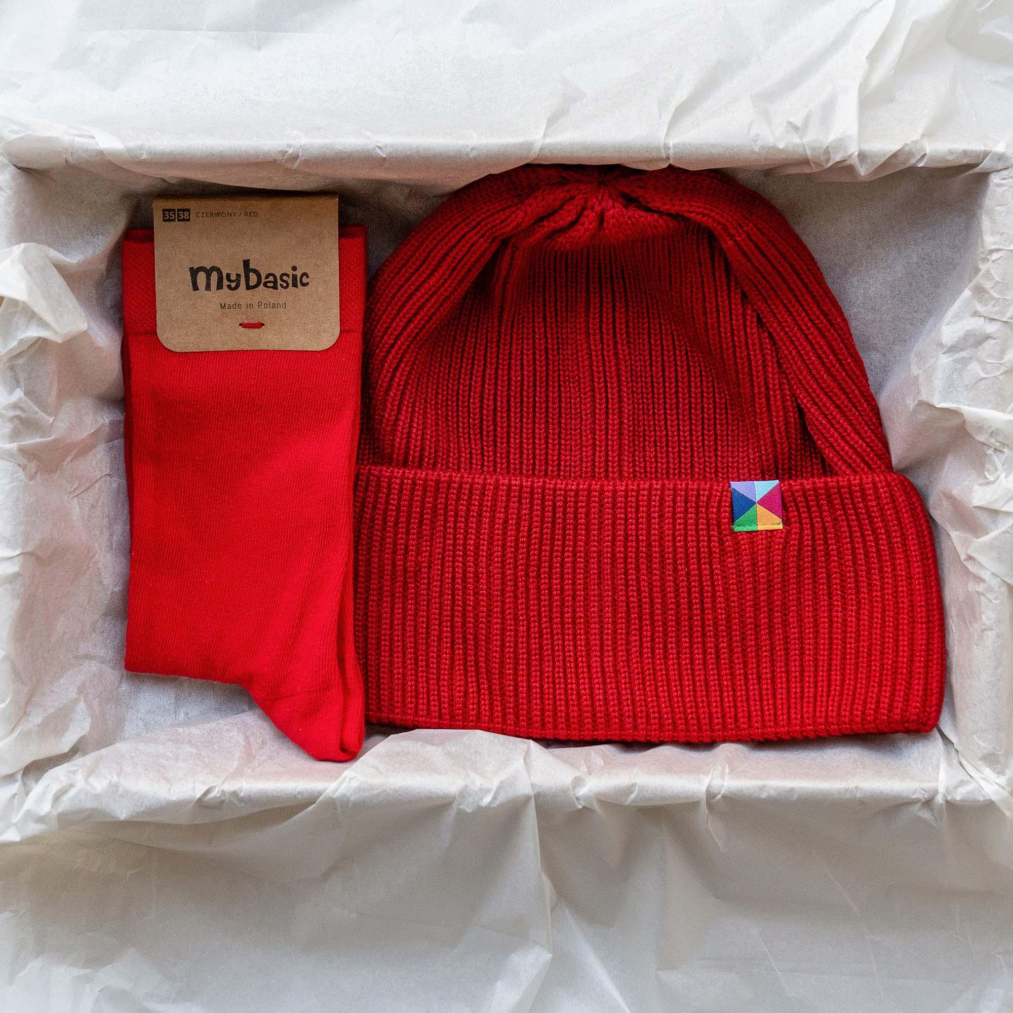 Red merino wool hat and socks set adults