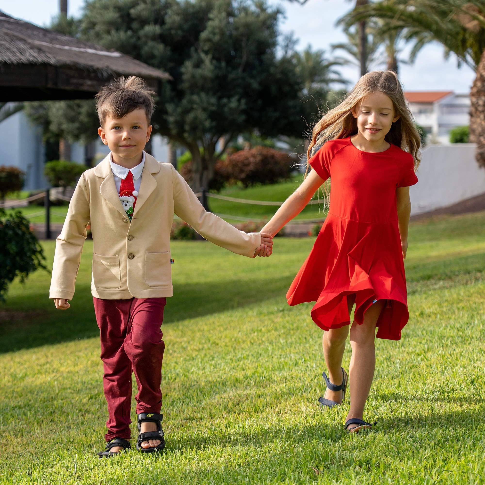 Red short sleeve dress