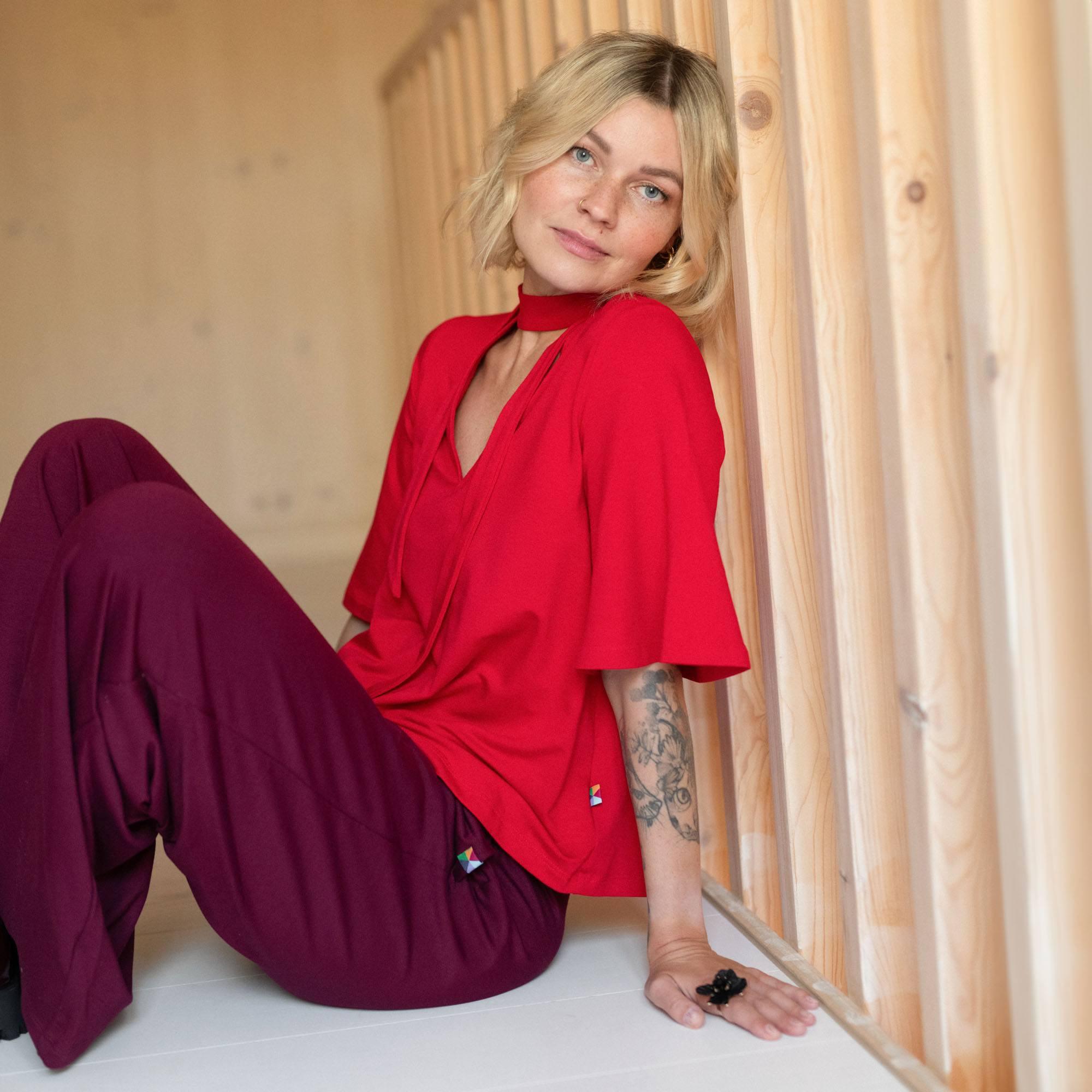 Red blouse with neck tie Women