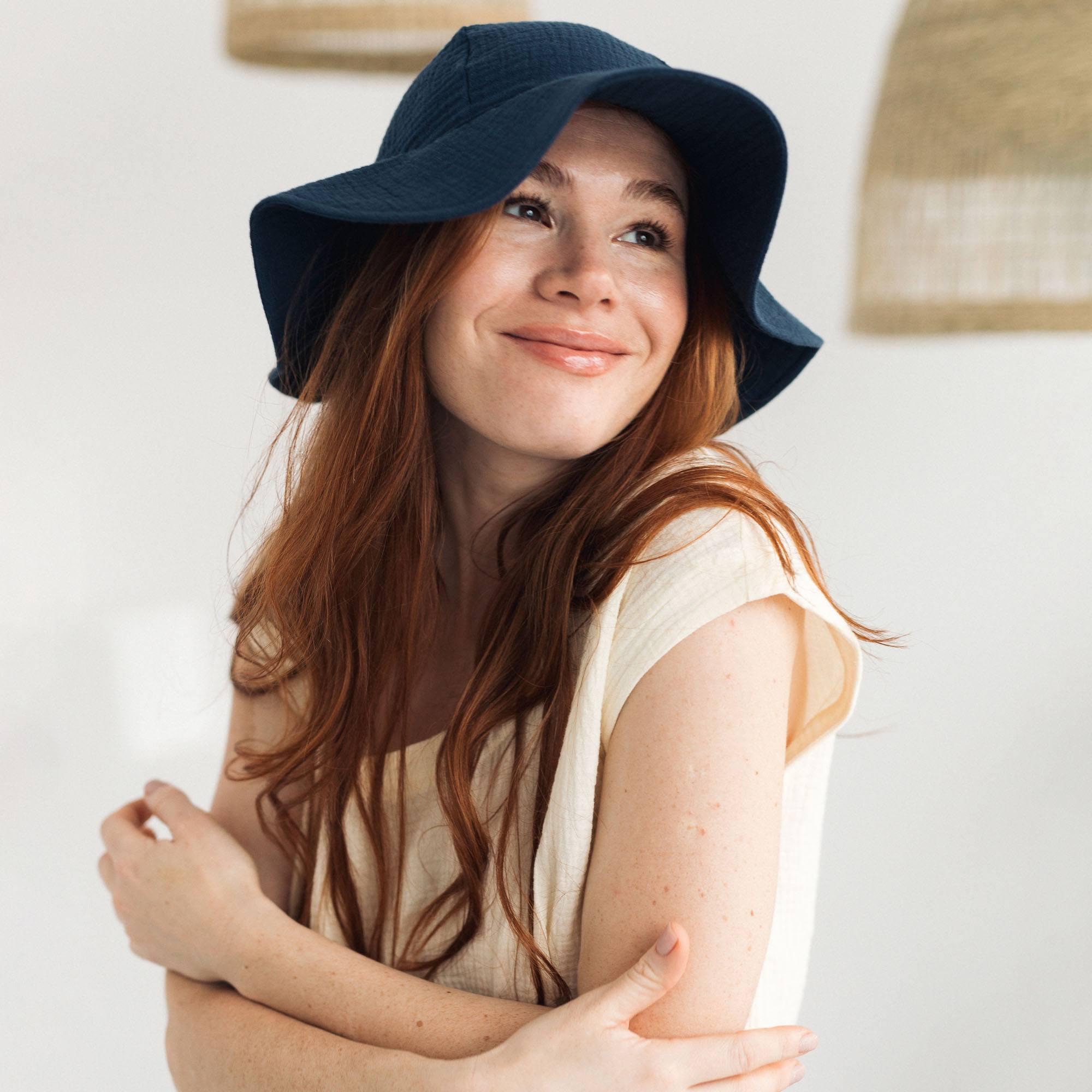 Navy blue muslin brimmed hat Women