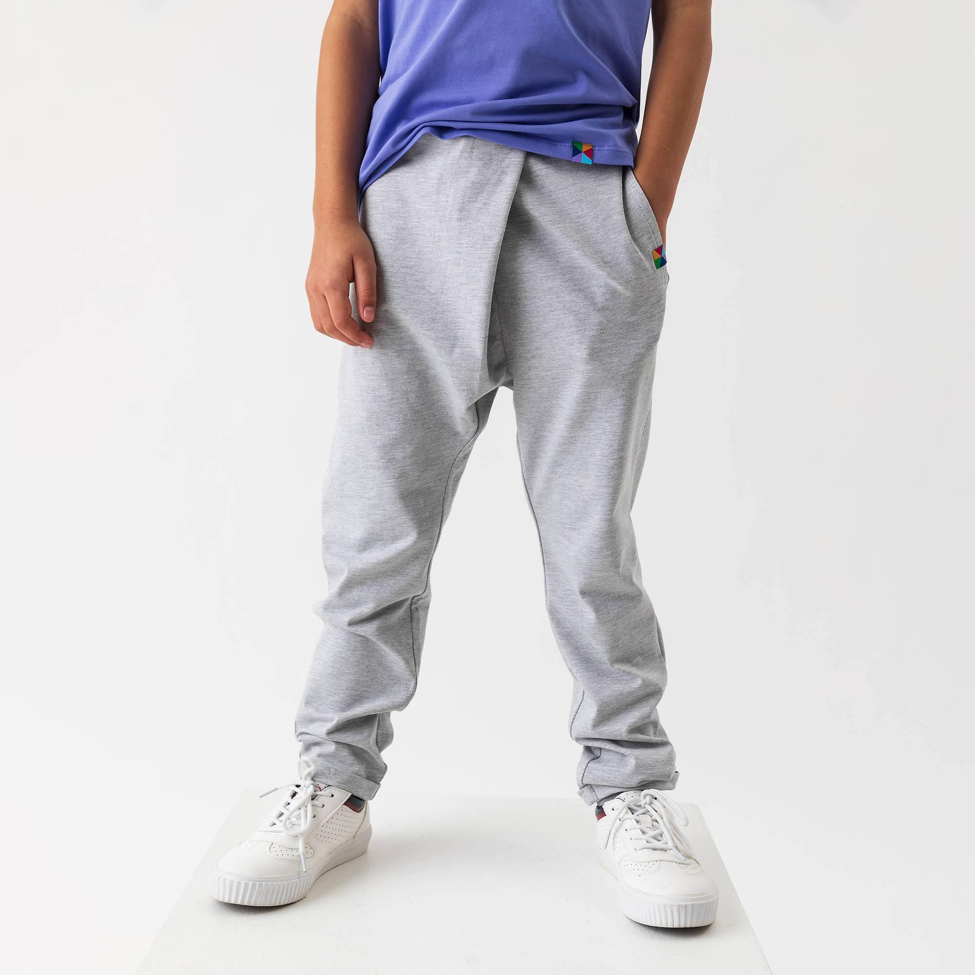 Grey melange pants with a pleat