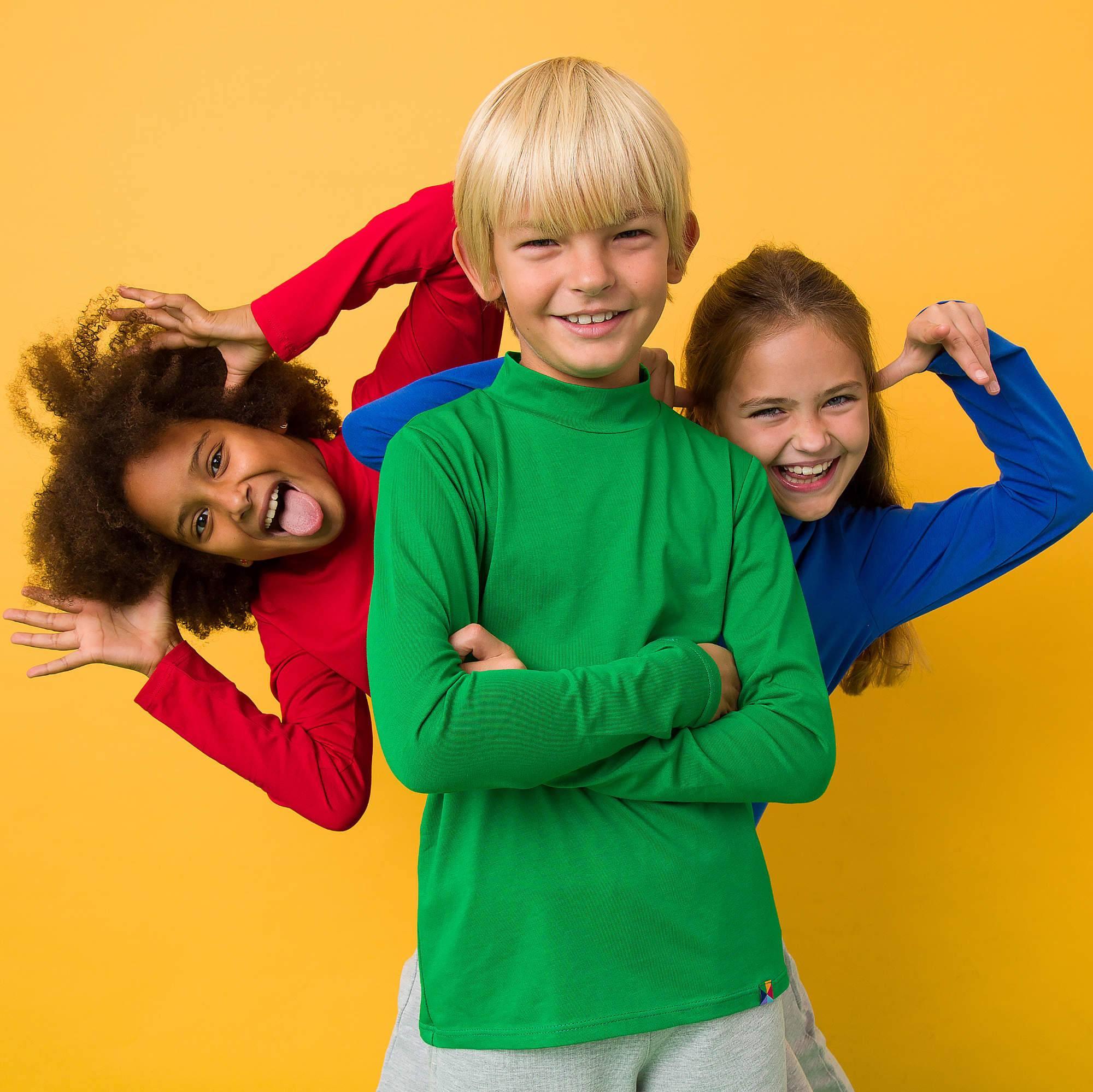 Green turtleneck long sleeve shirt