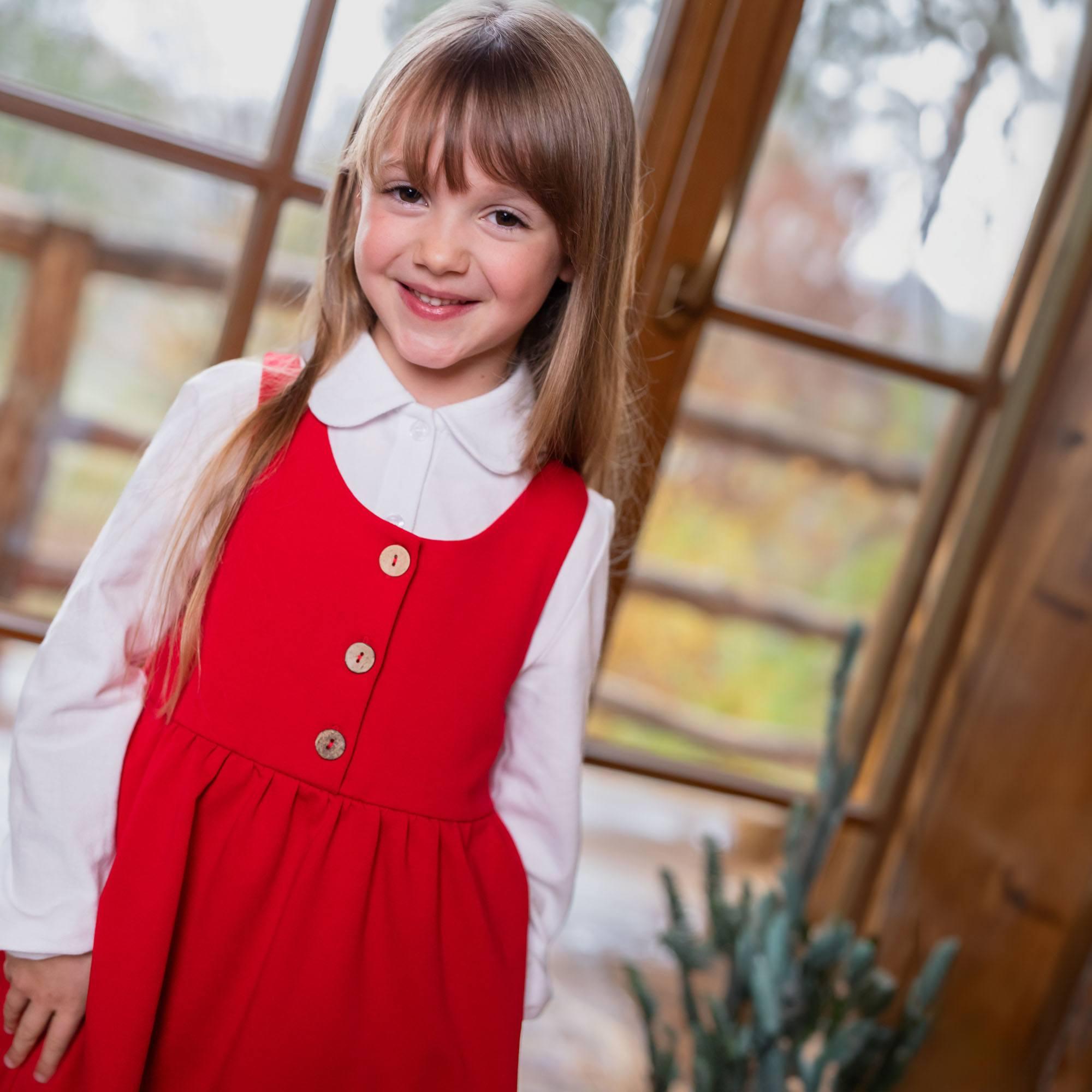 White shirt with a round collar Junior