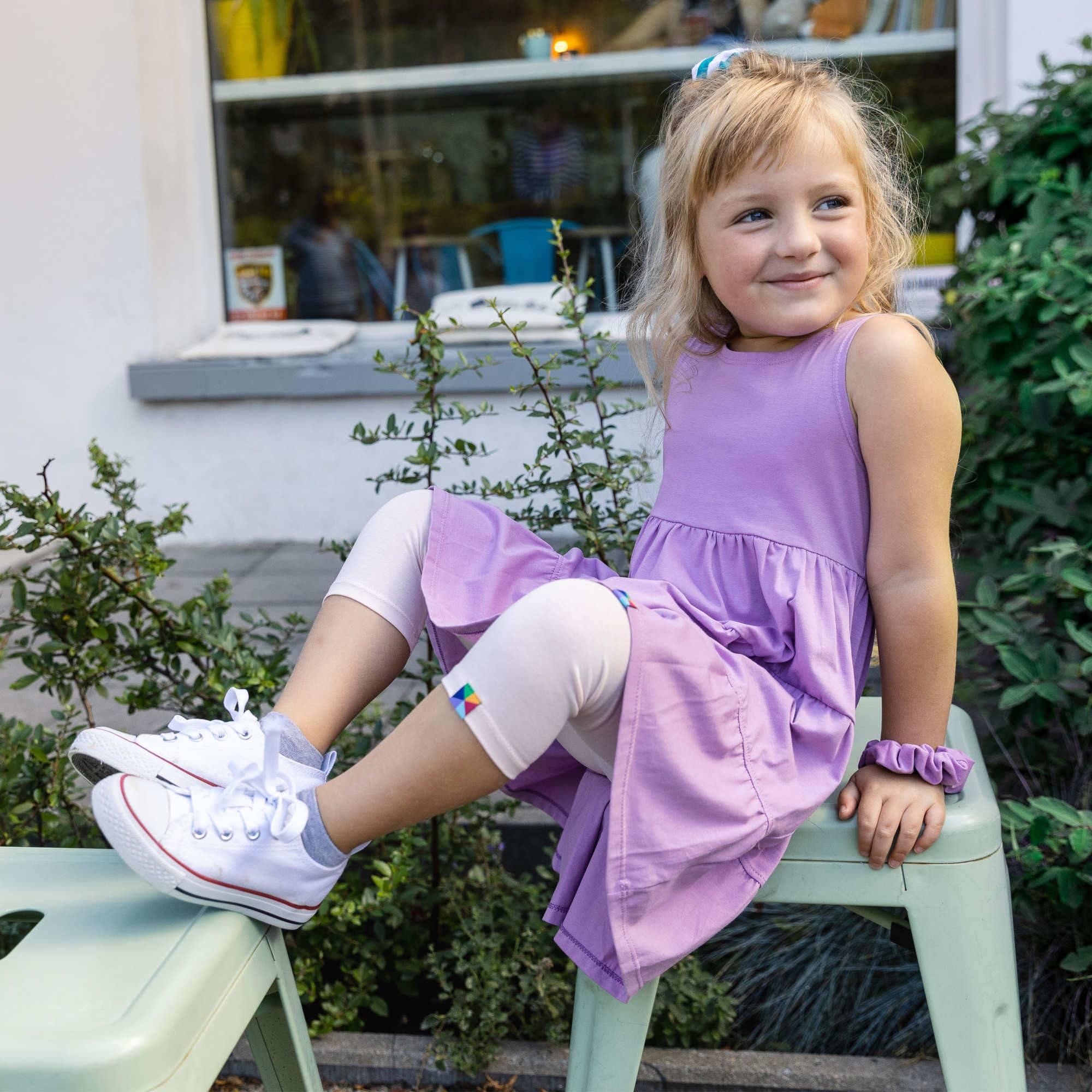 Light purple sleeveless dress