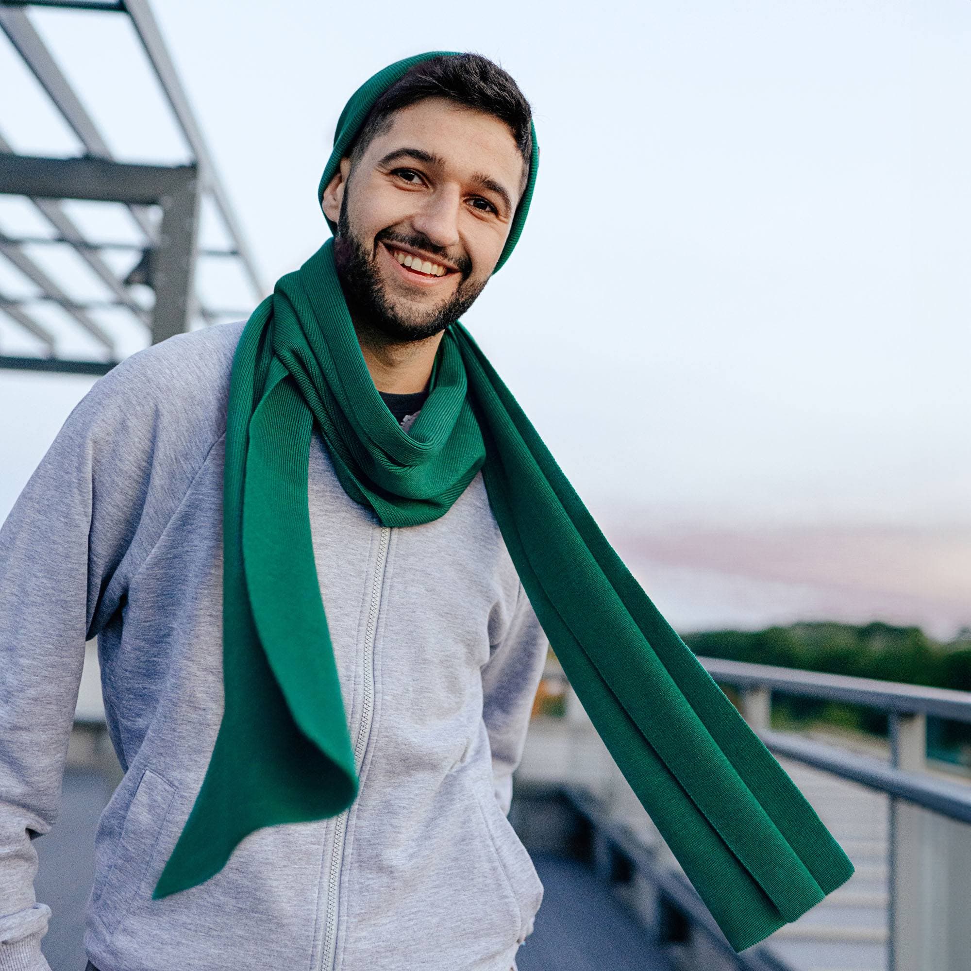 Green fine knit merino wool scarf
