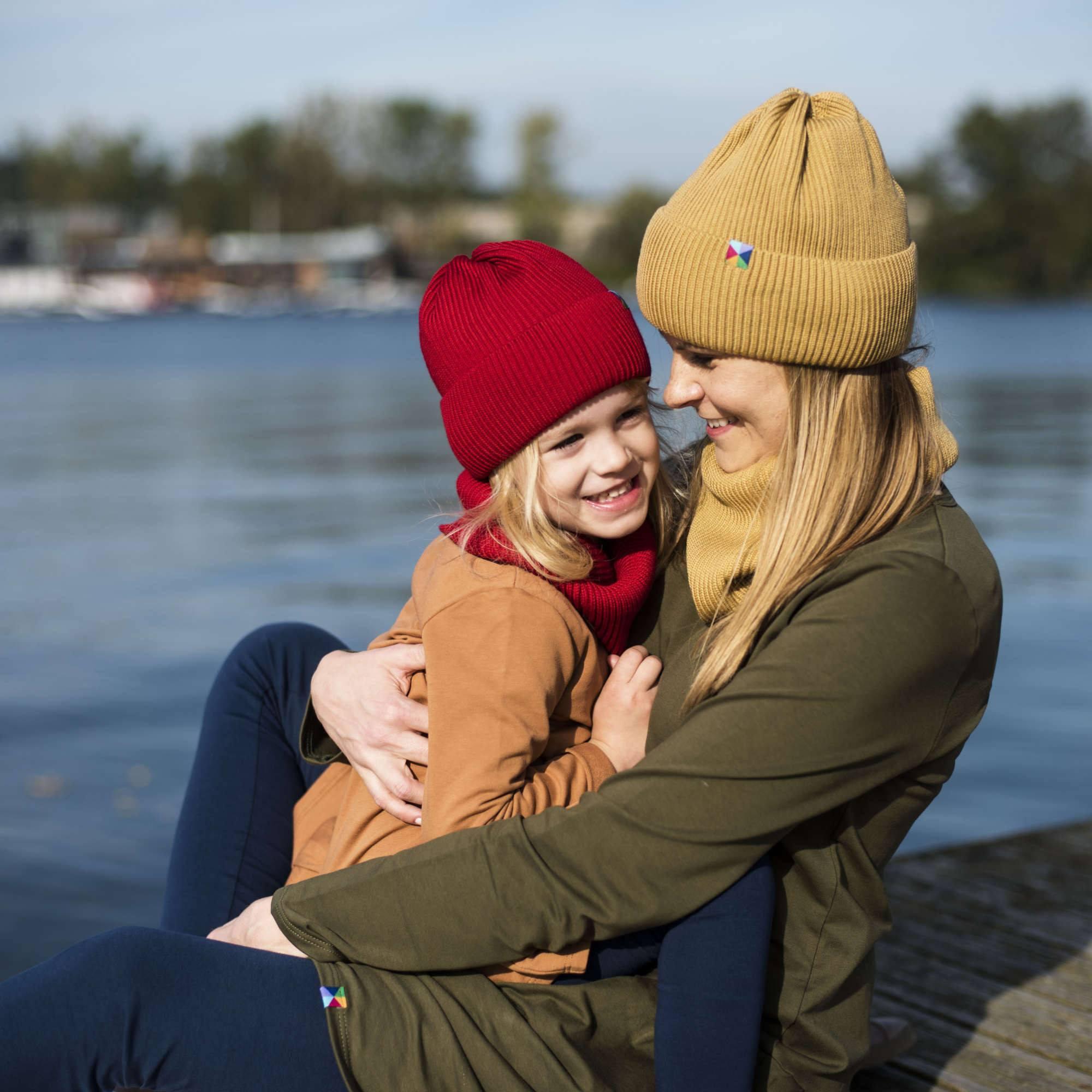 Red merino wool hat kids