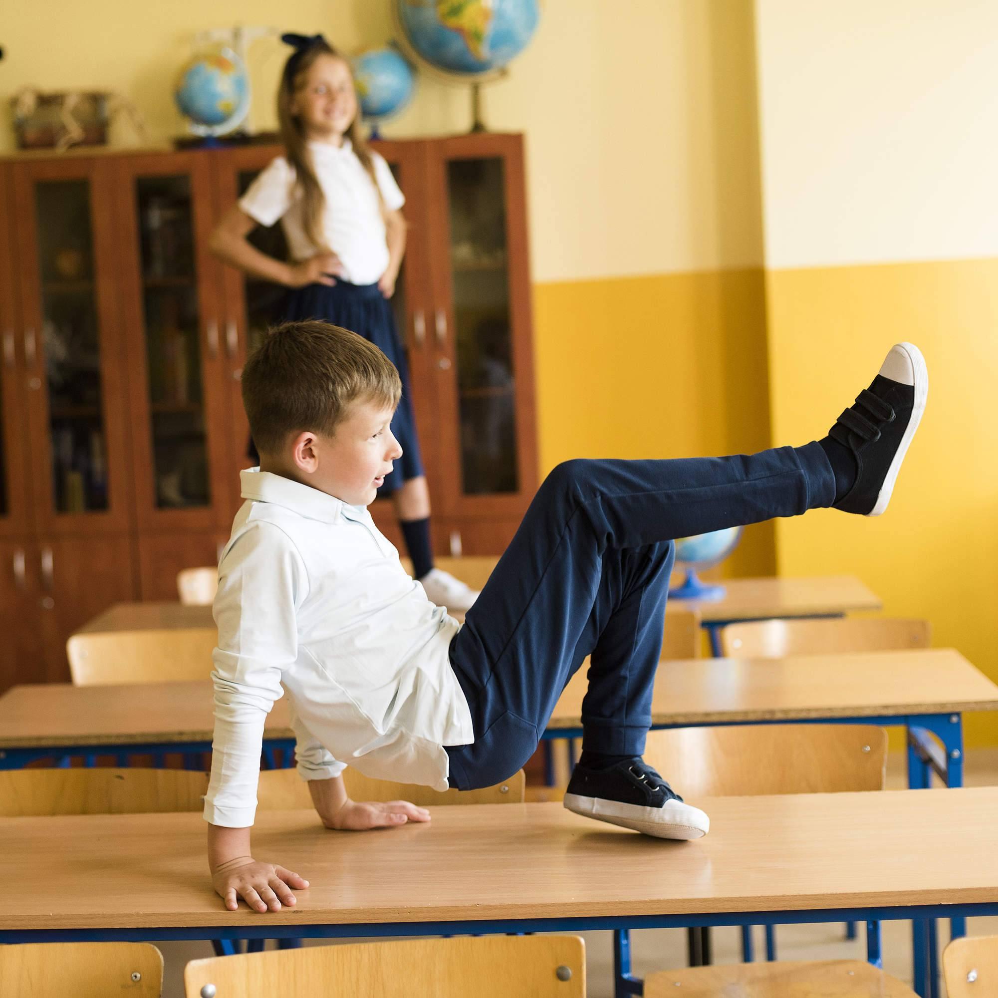 Navy blue pants with a pleat