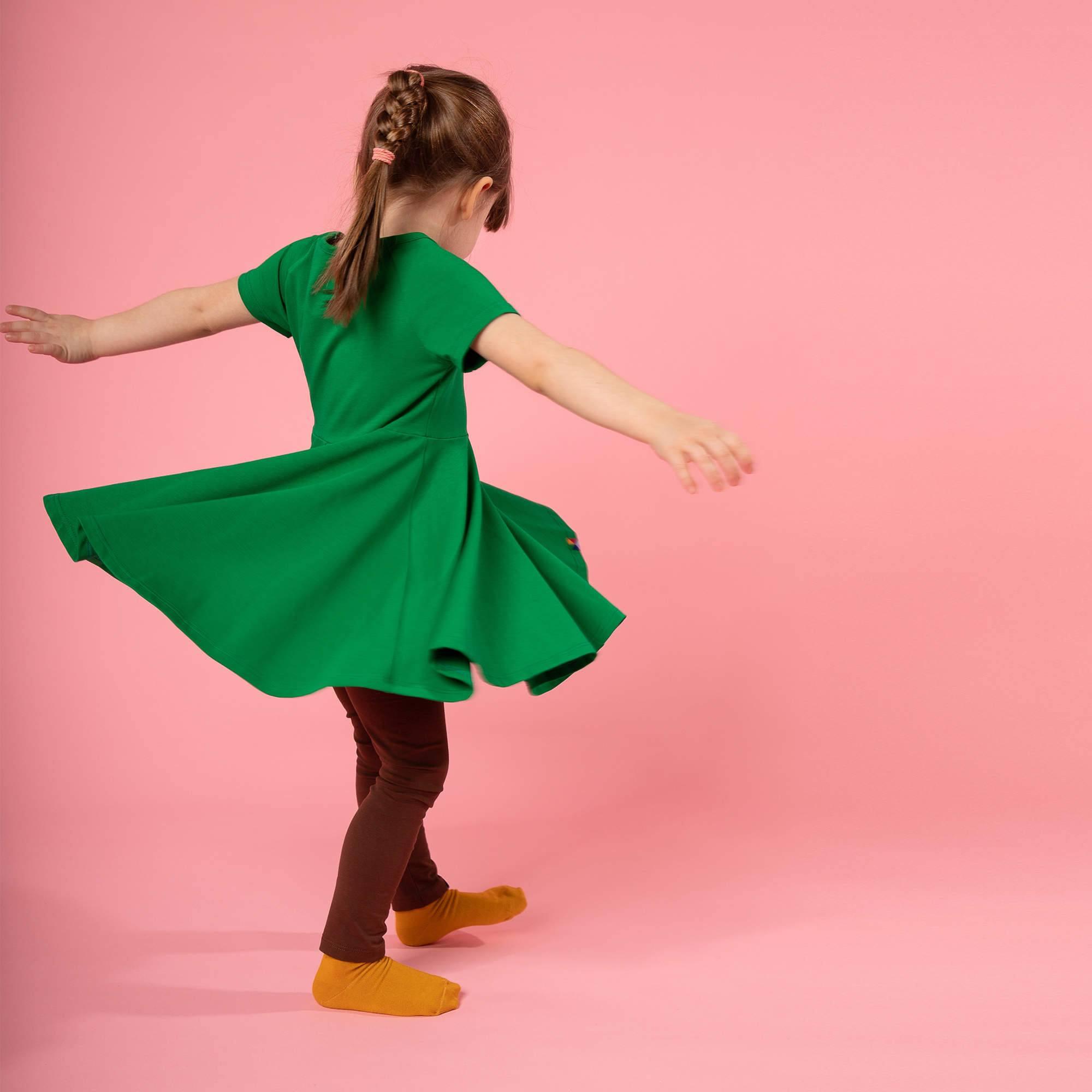 Green short sleeve dress